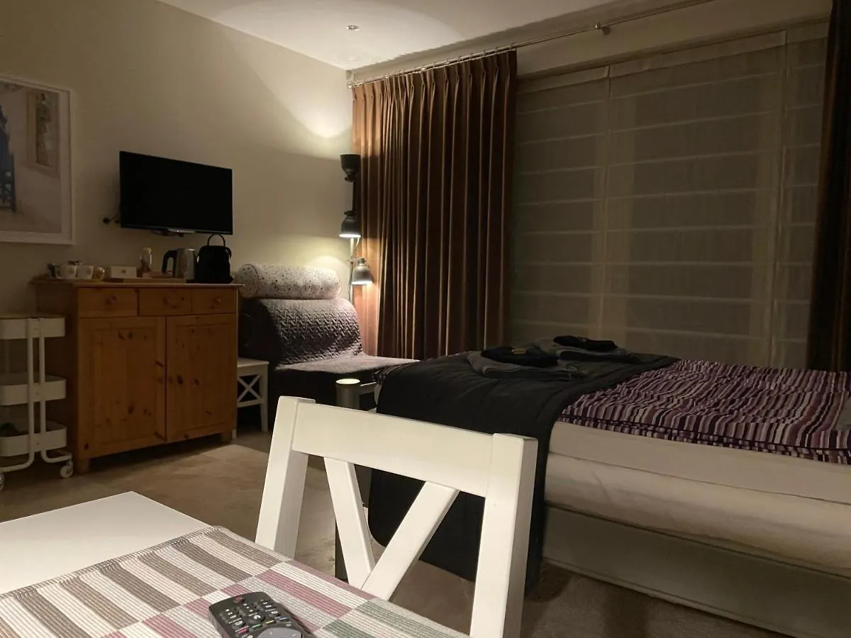 B&B Maison Saint Tropez 에인트호번
