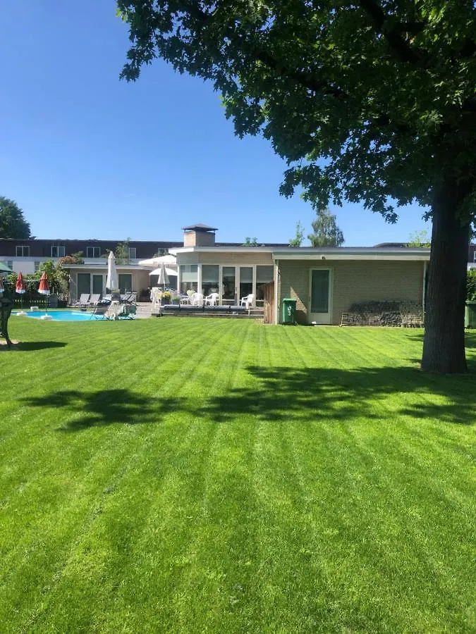 B&B Maison Saint Tropez Eindhoven contacts